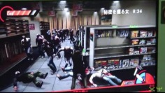 Dead Rising_TGS05: TGS Gameplay (shaky cam) (LQ)