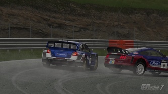 Gran Turismo 7_Deux courses sous la pluie (Ray Tracing)